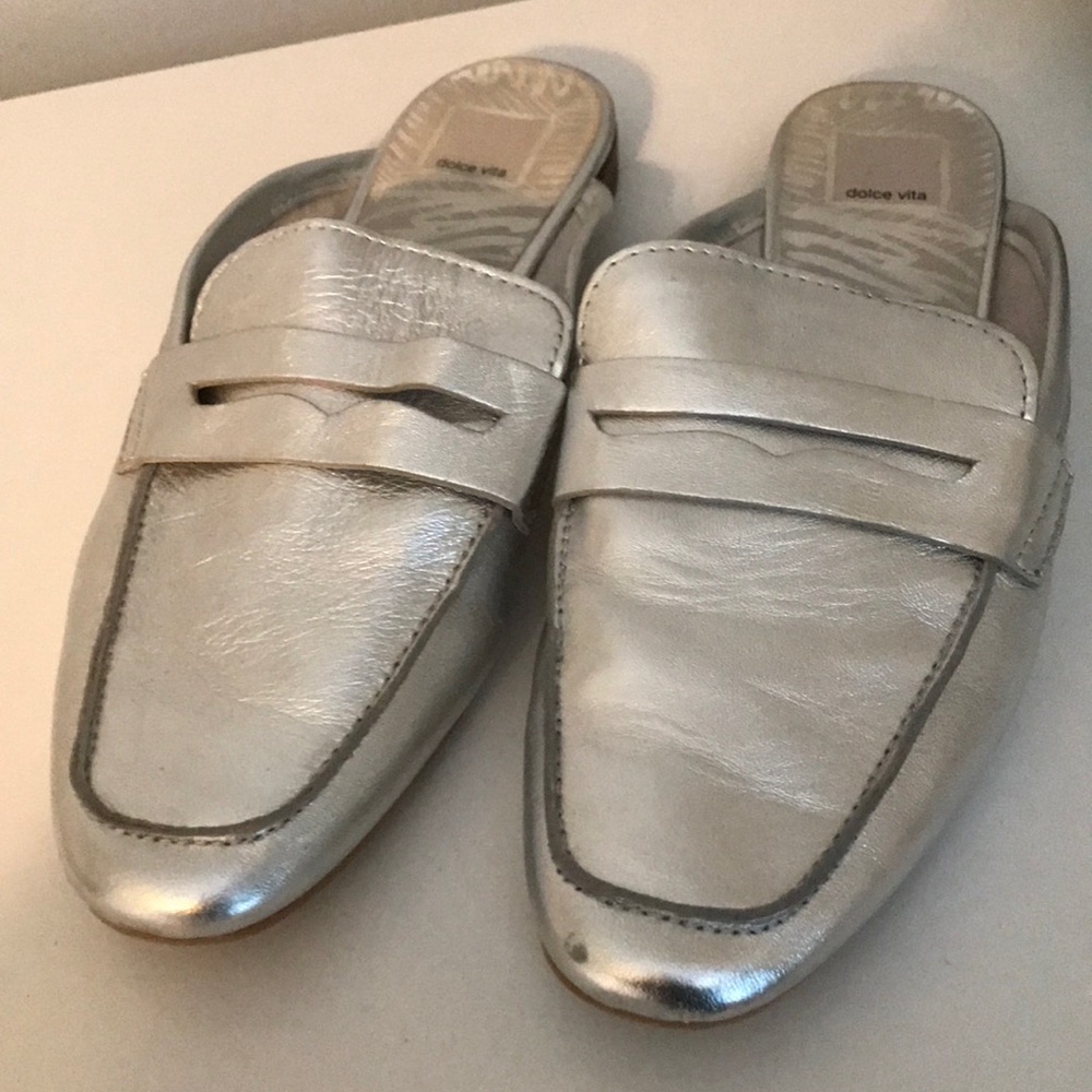 Dolce Vita Women’s silver leather mules